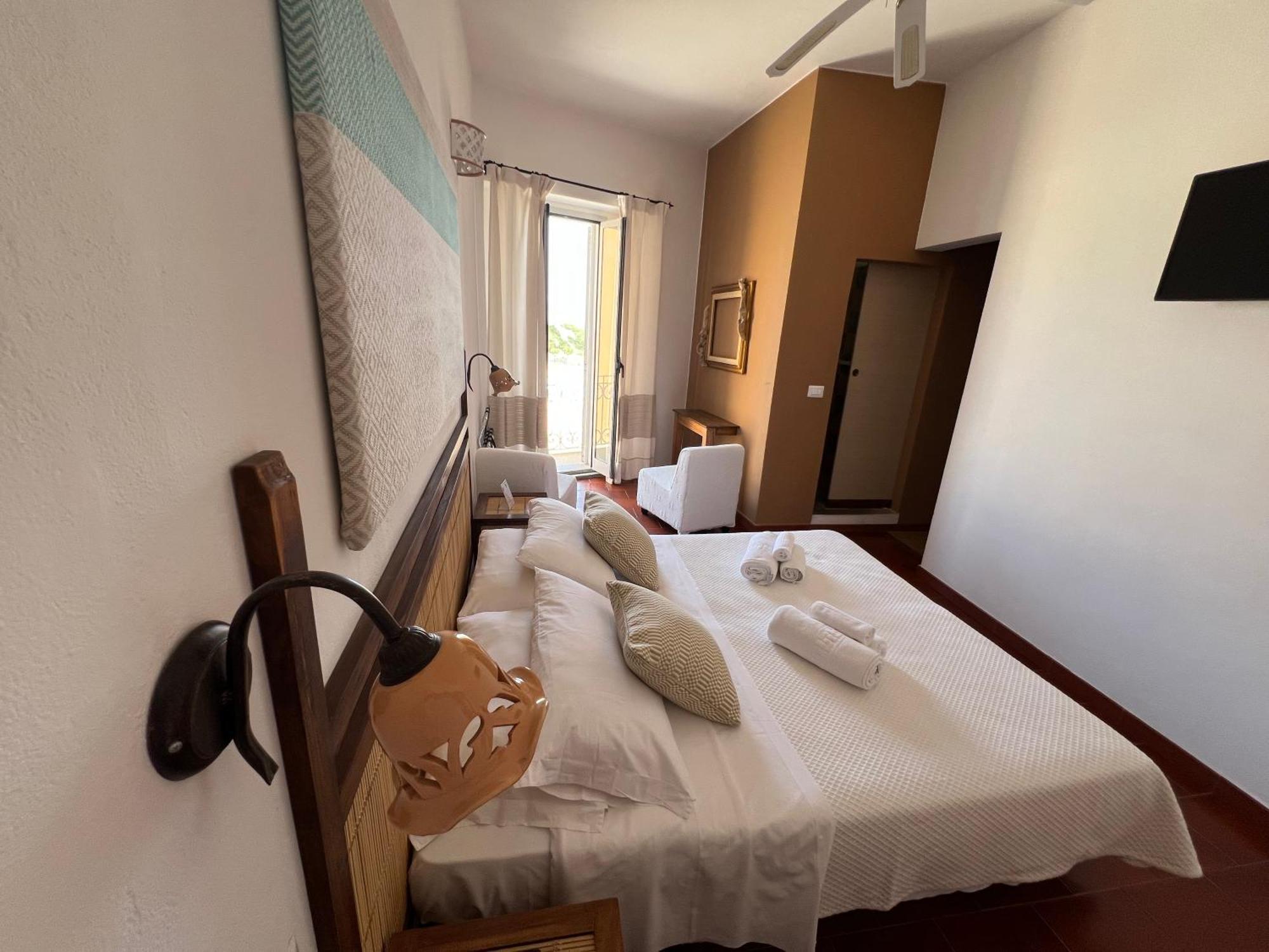 Hotel Da Cecco Santa Teresa Gallura Exterior photo